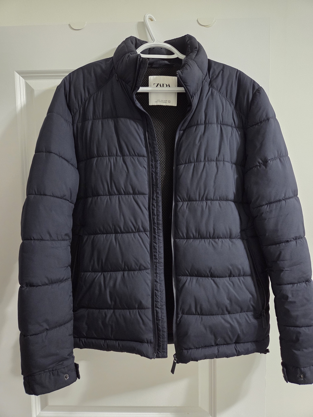 Zara Men's Navy Quilted Puffer Jacket